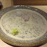 鮨 多門 - お造りは一品づつ出てきます。