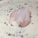 鮨 多門 - 玄界灘のひらめです。