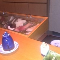 鮨長 - 粋な和空間。