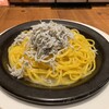 Italian Kitchen VANSAN - 釜揚げシラスのペペロンチーノ。シラス乗せ放題。スタッフさんが、「ストップ」と言うまで乗せていってくれます。