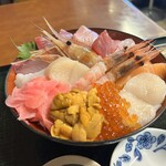 みなと食堂 - 料理写真:11種海鮮丼 アップ