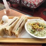 カフェ＆レストラン談話室 ニュートーキョー - 焼きサンドウィッチ+サラダ+ゆで玉子