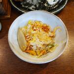 釜めし菜時記 さき亭 - よそったところ、大きな新生姜がGood