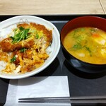 Matsuya - ロースかつ丼、豚汁