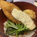 Souhachi - のり弁丼には大きな白身魚フライとかまぼこの天ぷら