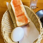 コメダ珈琲店 - 山食パンいちごジャム、ゆでたまご。