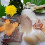 華ぶさ - 刺し盛アップ