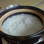 料理民宿ないとう - 朝食の御飯(土鍋)炊き