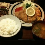 いさお - ボリュームたっぷりとんかつ定食