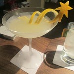 バーアルディ - 日向夏みかんのフルーツマティーニ