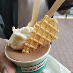 Gelato MinNa - piccolo 2フレーバ　ミルクチョコレートとミルク　680円