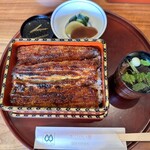 魚栄 - うな重の大串　きも吸い