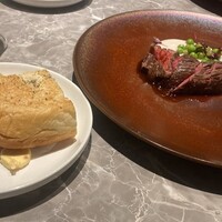 Bella Dining Cafe - メインのお肉とパン