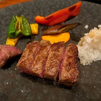 神楽坂 鉄板焼 向日葵 - 和牛だったけど、何牛かは忘れた