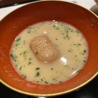京懐石 美濃吉 そごう横浜店 - 椀物　京の白味噌仕立て生麩