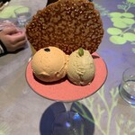 パフェ、珈琲、酒、佐藤 - 塩キャラメルとピスタチオ