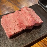 焼肉キングコング - 厚切り大トロタン
