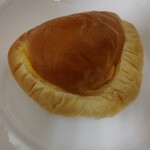 杉村ベーカリー - パン生地ふわふわ王道クリームパン✨