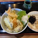 一魚一会 - 海老天丼(味噌汁付)＝1300円