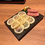 すすきの焼肉きらく - スーパーネギタン塩と上タン塩