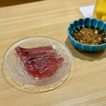 鮨　まつ本 - 初鰹 新玉葱ポン酢