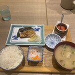 Hakatanotaishuuriyourikisuimaru - 貝汁定食990円