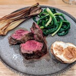 La Stalla - 菅野牧園さんのお肉は和牛や牧草牛や経産牛やらのいいとこ取りな感じがします。結構最強です