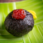 Rock seaweed and sushi Onigiri