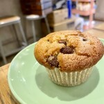 247935728 - PEANUT BUTTER CHOCOLATE MUFFIN