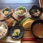 西陣イノクマカフェ - ほっこり5種のおそうざいランチ