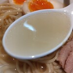 麺家 たけ田 - スープの感じ
