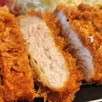 Tonkatsu Nakayama - ロースの切れ目からコンニチハ