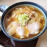 ワンタンメンの満月 - ワンタン麺