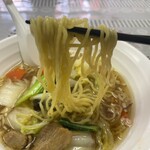順興閣 - 中華麺に沢山のお野菜が美味い♫