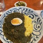 Moon bow - ほうれん草と挽き肉のカレー(1,000円)