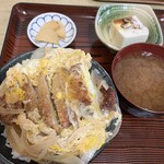 アサヒ食堂 - カツ丼