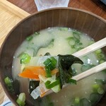 Rokumei - みそ汁は野菜たっぷり