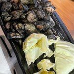 本通 地鶏 居酒屋 作 - 