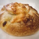 ブーランジェリー セイジアサクラ - チーズカレーパン