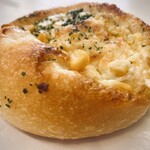 ブーランジェリー セイジアサクラ - チーズマヨコーン