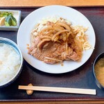 菱田屋 - しょうが焼き定食