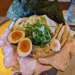 中華そば 凜星 - 料理写真:特製醤油ラーメン1400円