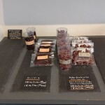 ショコラトリー ココ - 焼き菓子も普段はあるんだってー！マドレーヌとか。マドレーヌ買いに行かな♡