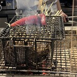 Robatayaki Ibushigin - 目の前で藁焼き始まります