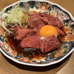 Robatayaki Ibushigin - 赤鶏のレバ刺し