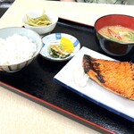 Tomo - 焼魚定食（鮭はラス）1000円