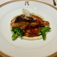 アピシウス - 桜鱒のムニエル
                      ソース・ブール・ノワゼット