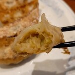 麺屋 真心 - 薄皮餃子　餡はやや少なめ