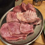 焼肉一心たん助 - 