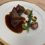 Restaurant Dix-neuf - シンシンステーキ